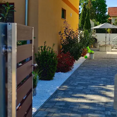 White Stone Apartment *