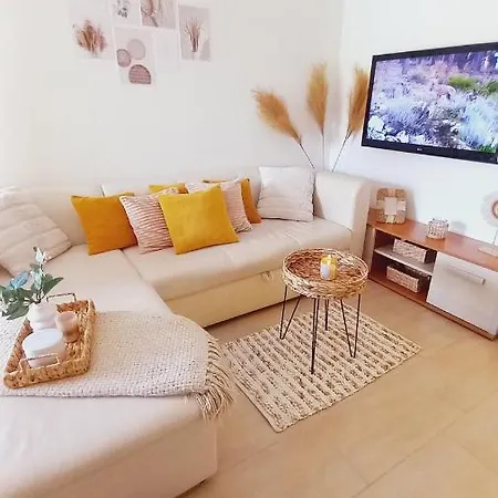 Apartment White Stone *