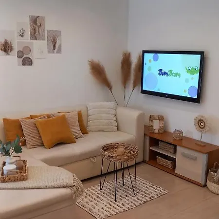 White Stone Apartment *