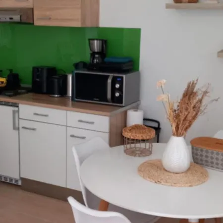 White Stone Apartment *